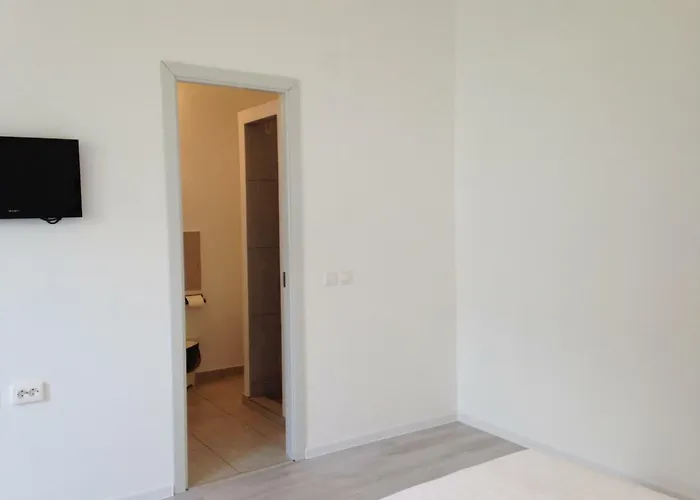 Sara 2013 Apartman Konstanca